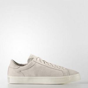 Adidas Court Vantage Originals Off white suede sneakers size 12